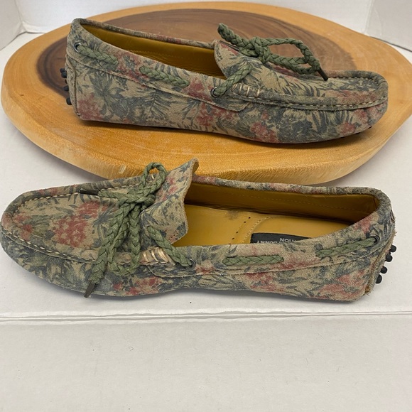 Master Bunny Edition Floral Print Driving Loafers - Picture 2 of 8